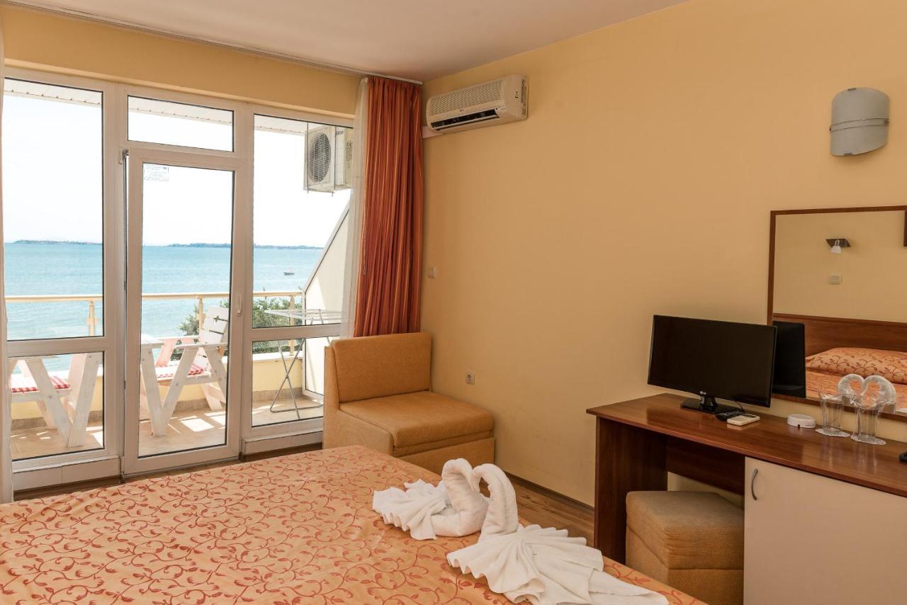 Iris Beach Hotel Sveti Vlas Exterior photo